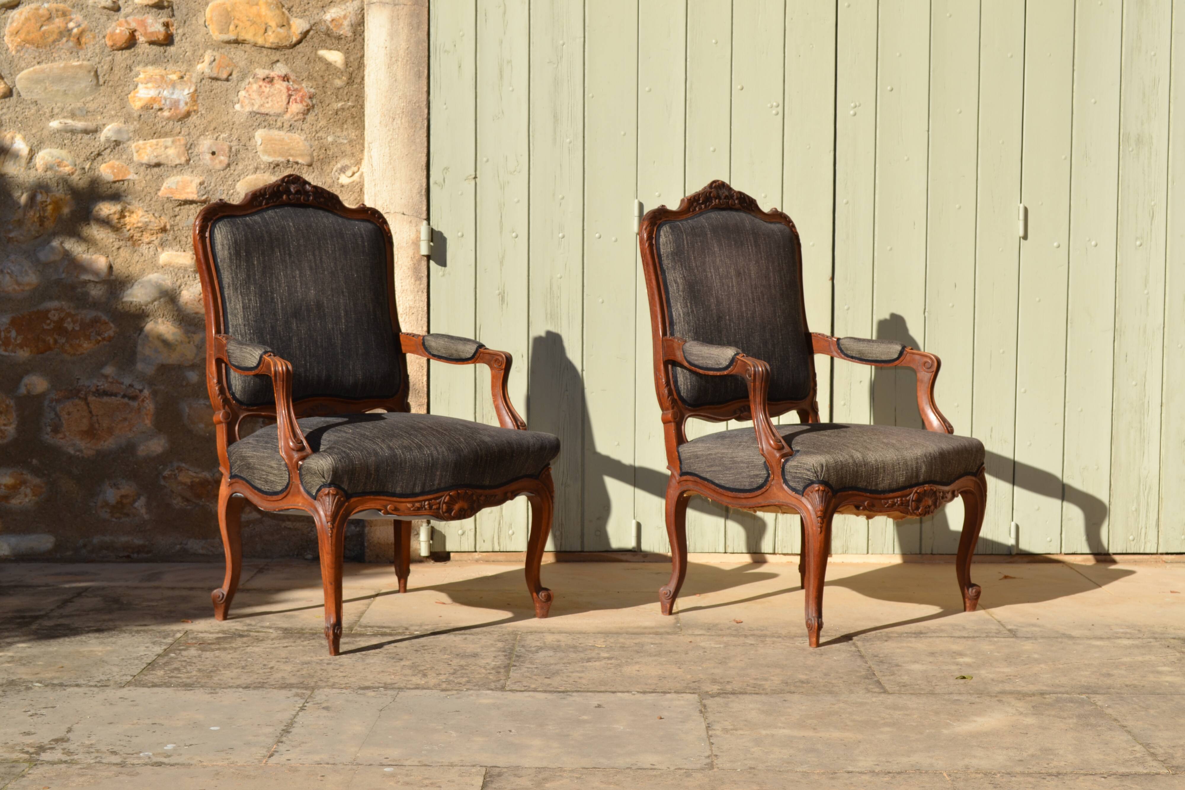 Walnut armchairs in Louis XV style, France