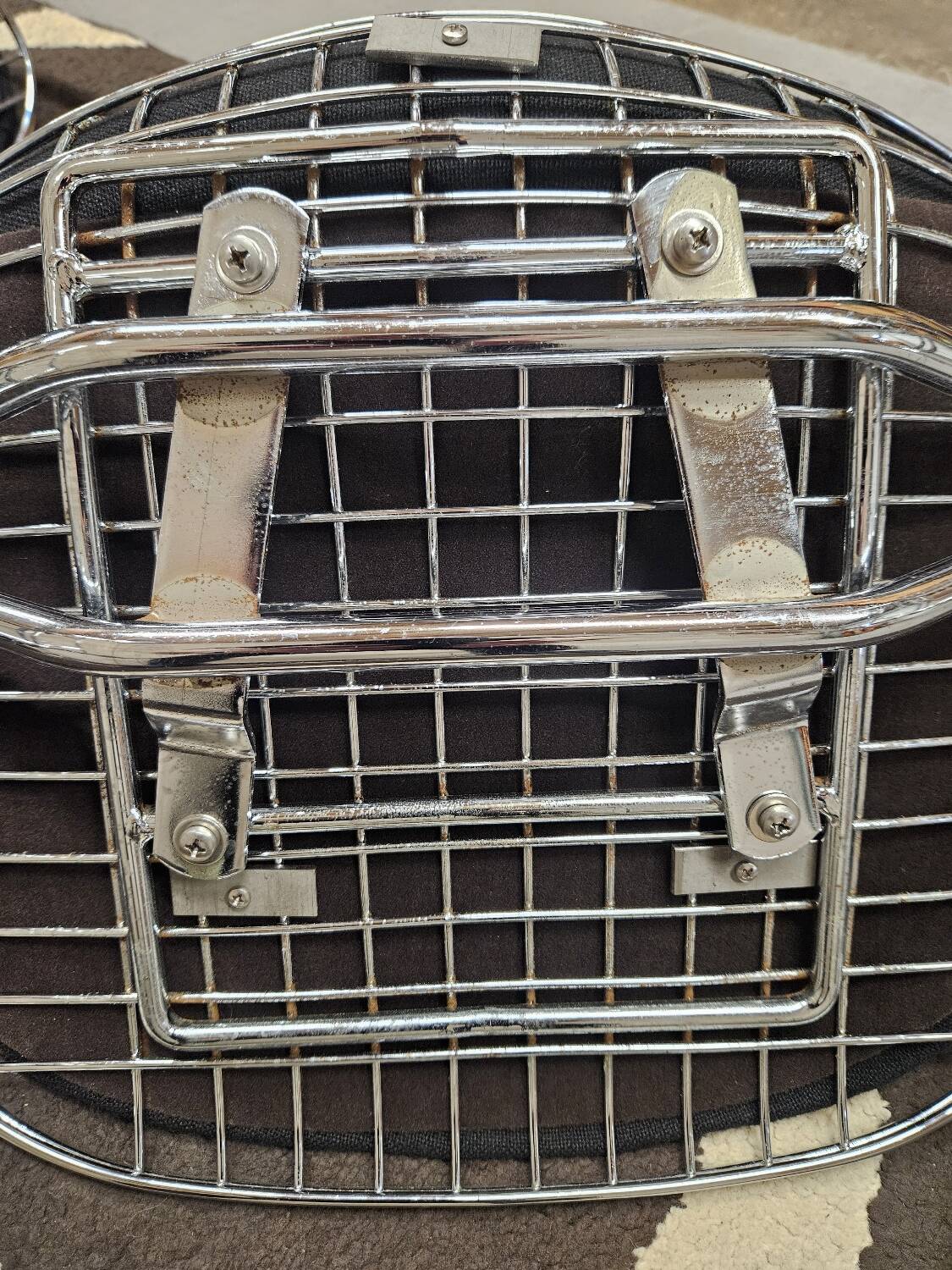 4 metal mesh chairs