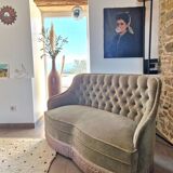 Toad sofa