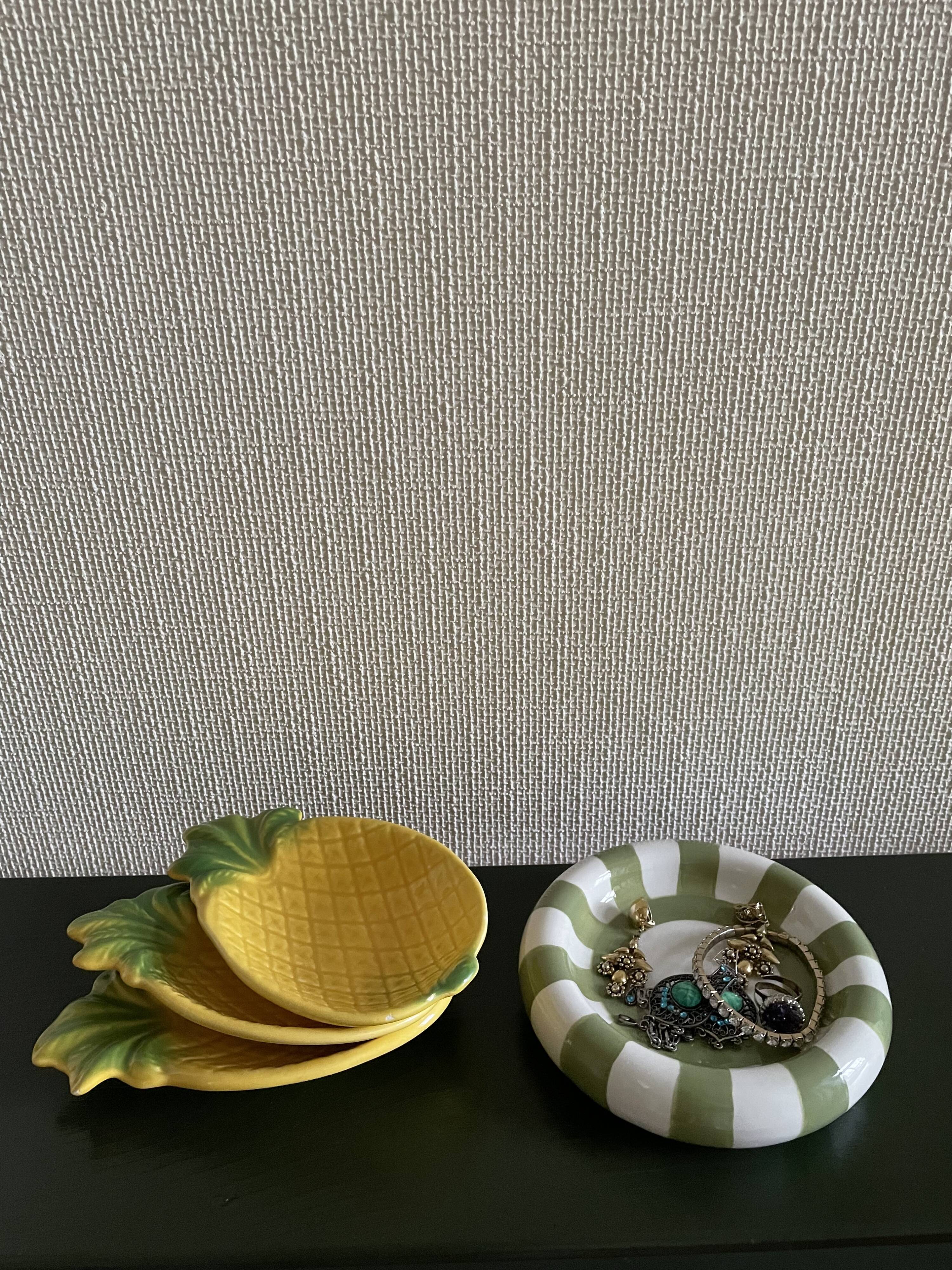 Pineapple cups