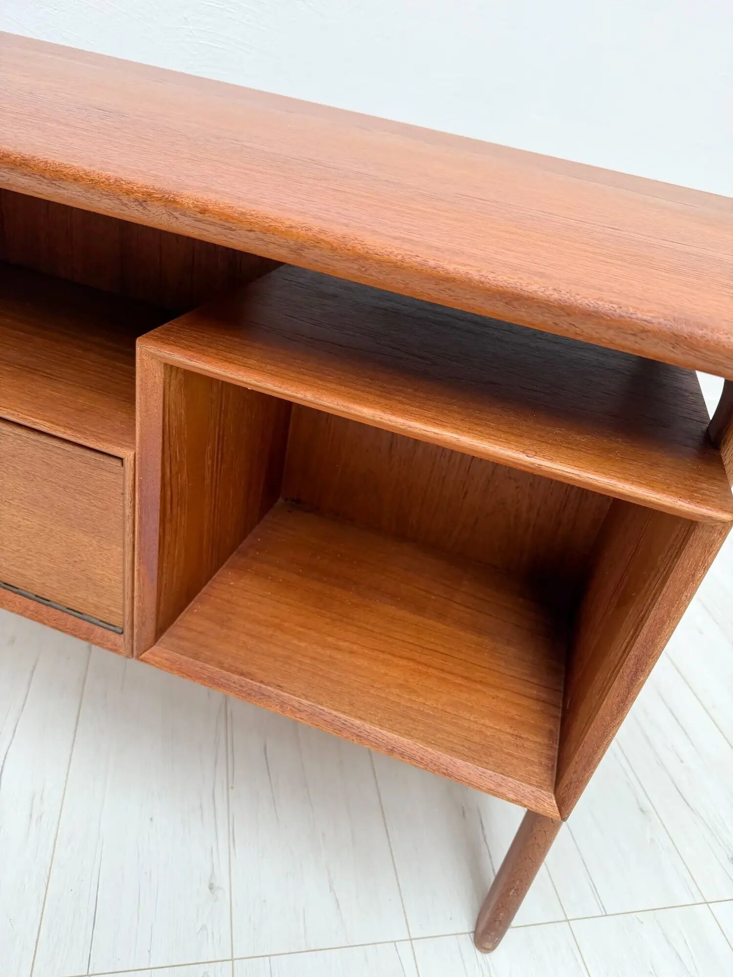 1960s vintage Danish design teak desk model 75 by Gunni Omann for Omann Jun