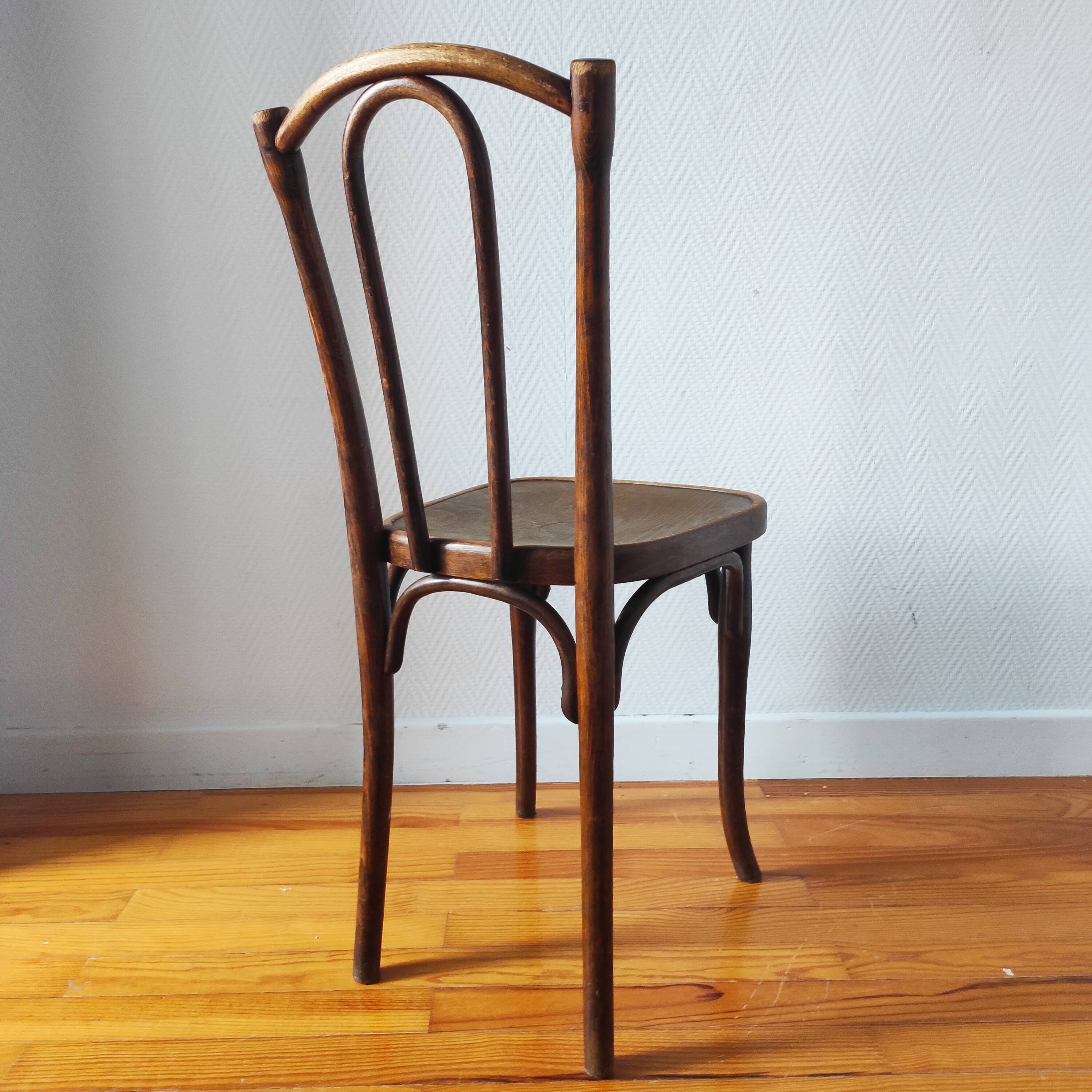 Antique Thonet bistro chair No. 56