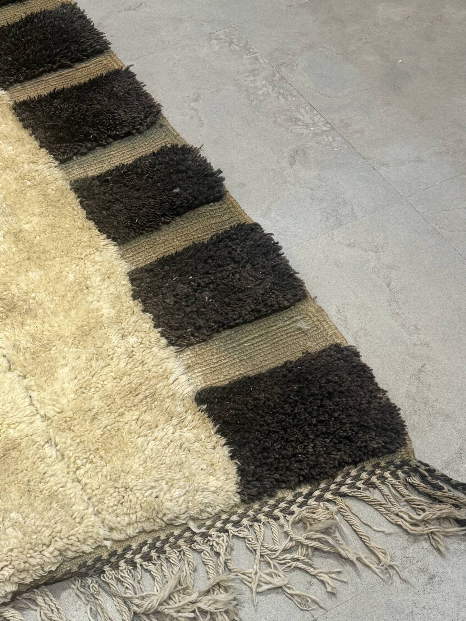 Blessed Mrirt rug, 100% virgin wool vintage, 4m x 3m.
