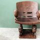 Siège africain monoxyle en bois sculpté