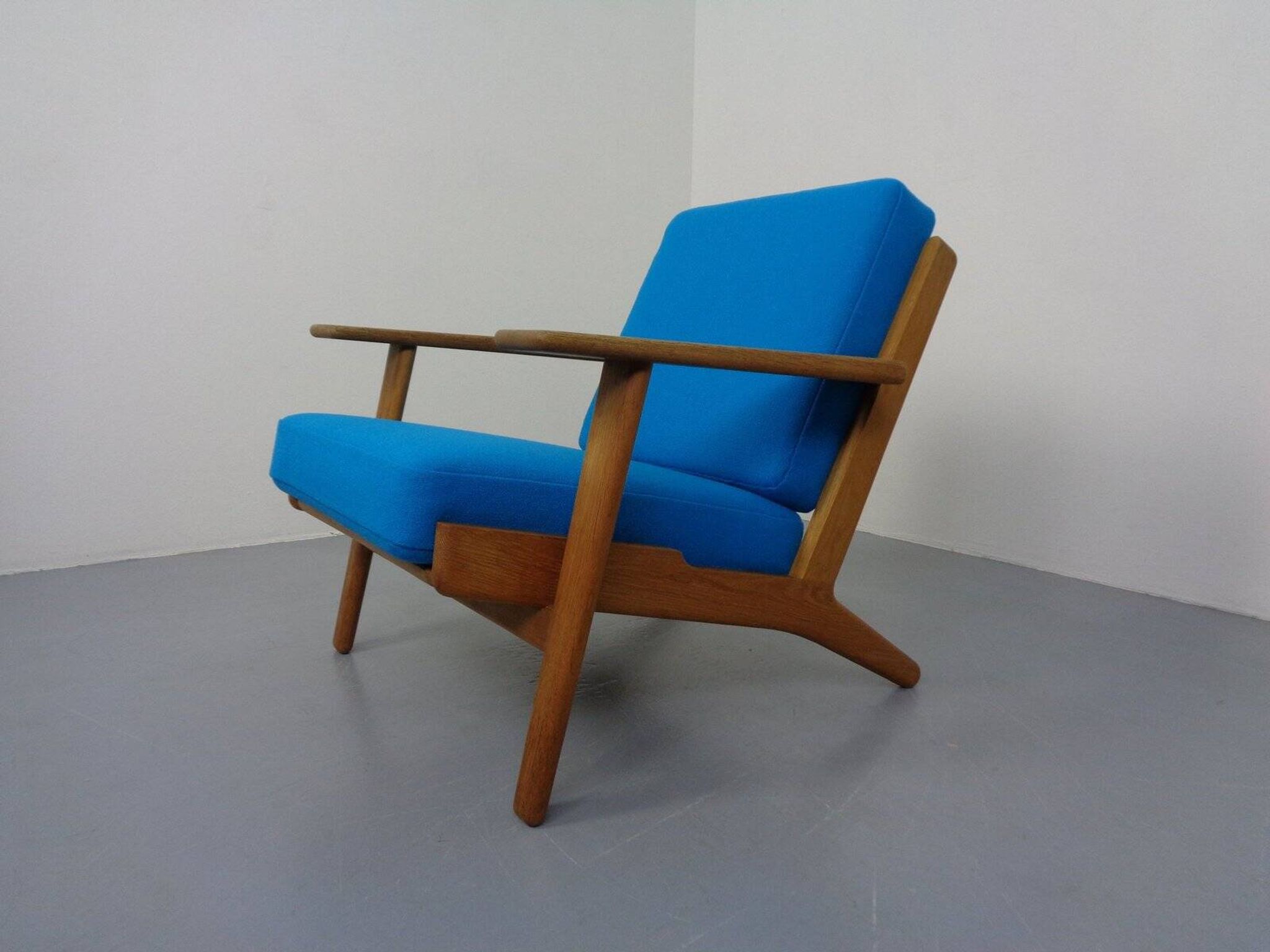 Danish GE290 Chair in Oak and Kvadrat Hallingdal by Hans J. Wegner for Getama, 1960s