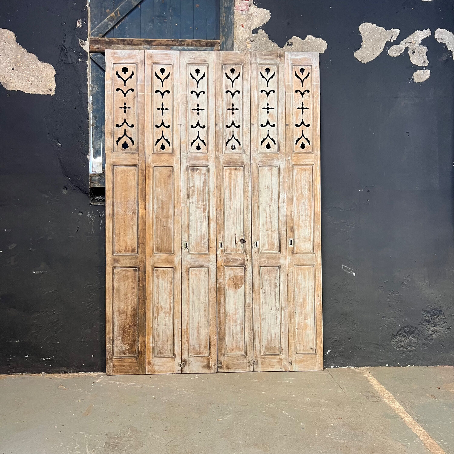 Old shutters in patinated chene