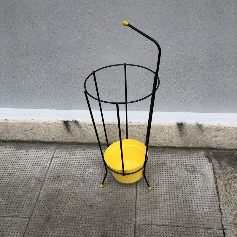 Umbrella holder