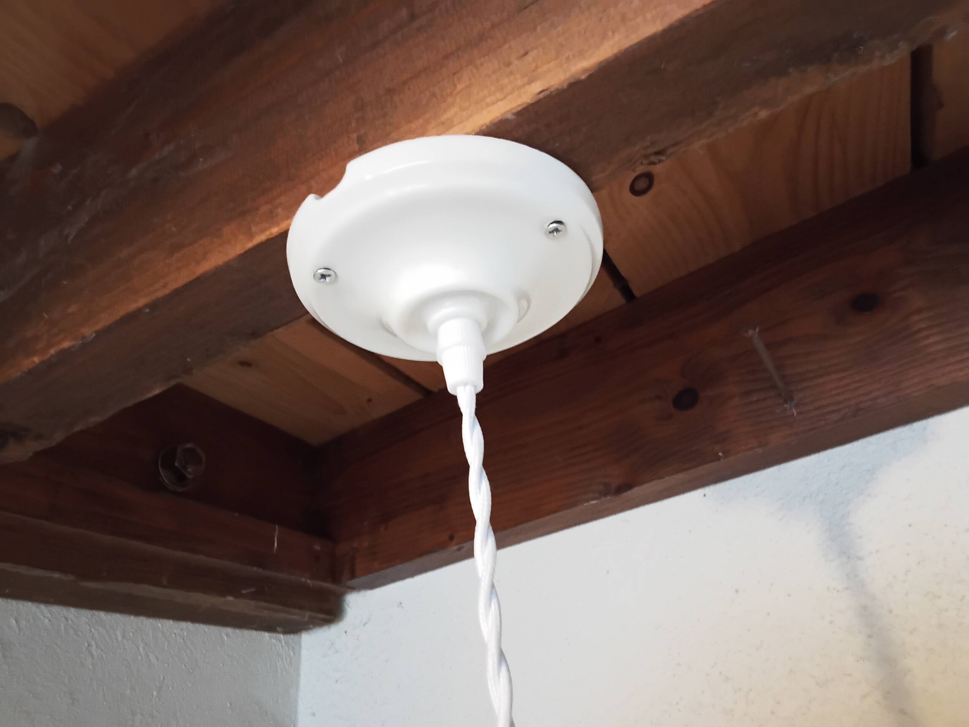 Vintage pendant light in chiseled glass