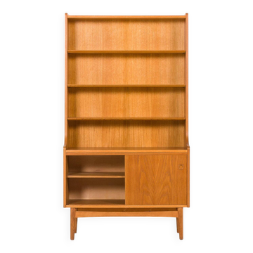 Bibliothèque en chêne Johannes Sorth pour Nexo, Bornholm, Danemark, années 1960.