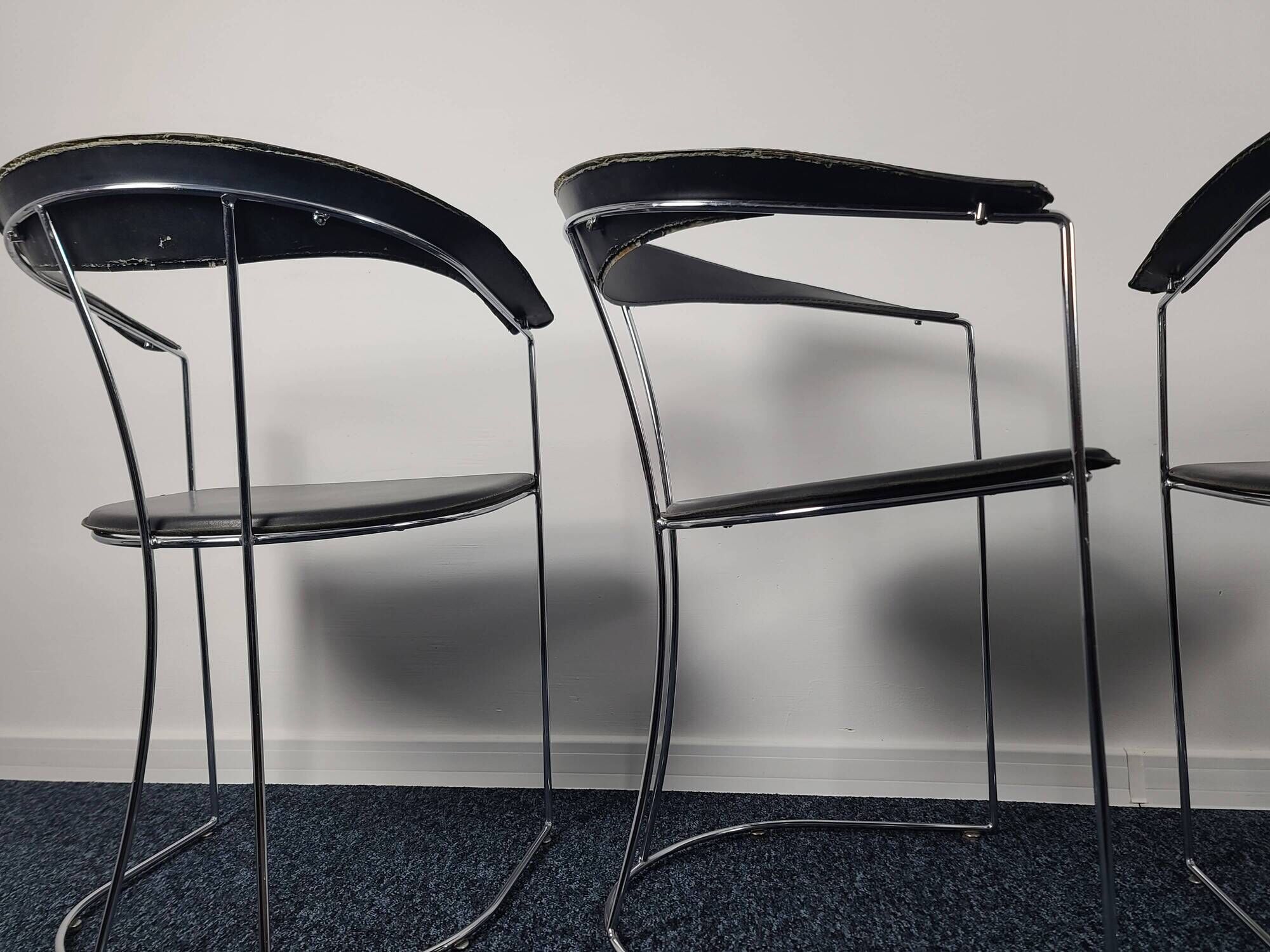 Set of 4 vintage Ursula chairs in black leather, Italian, from Arrben 1980