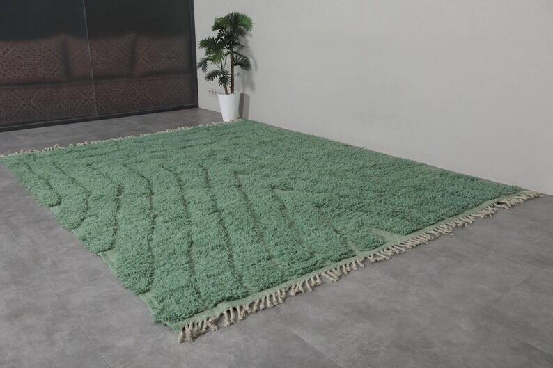 Traditional handwoven Berber rug in green, size 1.5/3.5 m.