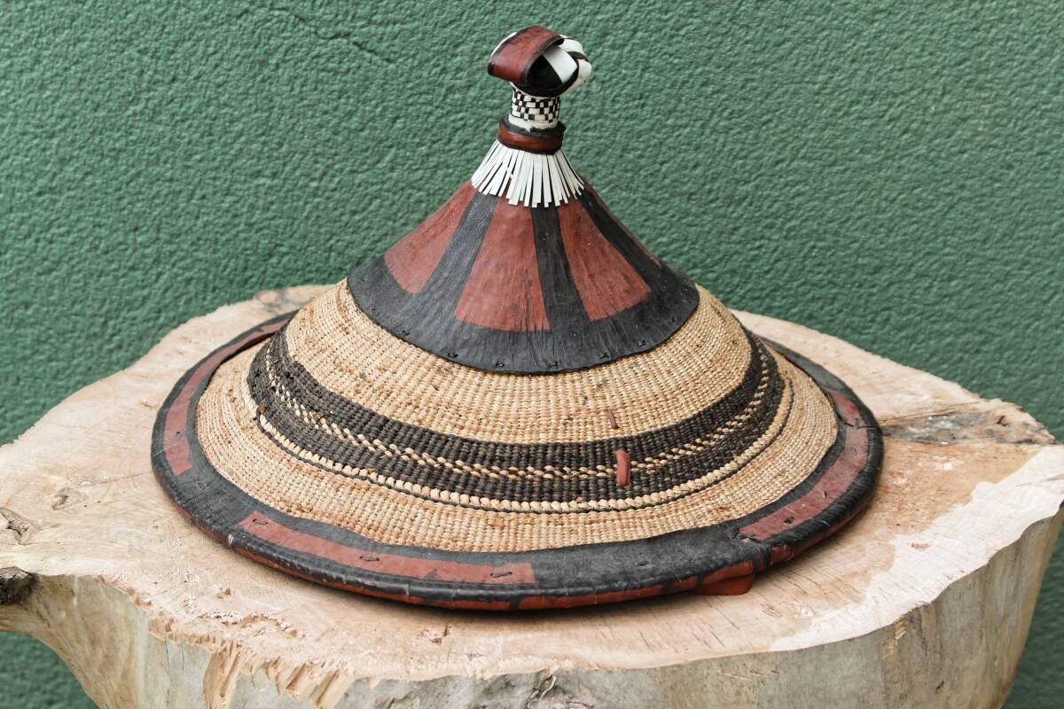 Lot of 3 straw and leather hats, Fulani people, Mali