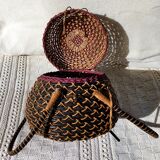 Wicker bakcet with 2 handles