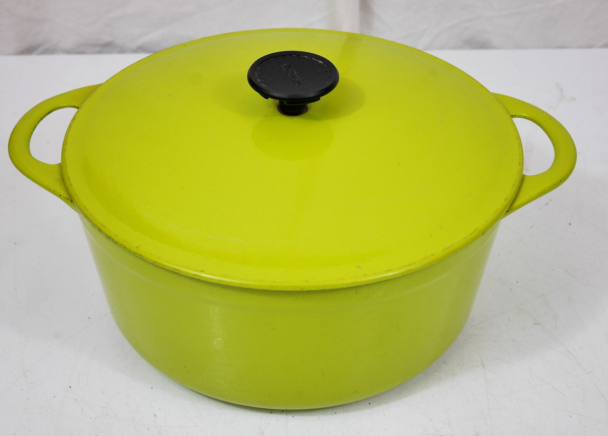 Cast iron casserole Cousance Le Creuset green diameter 22 cm