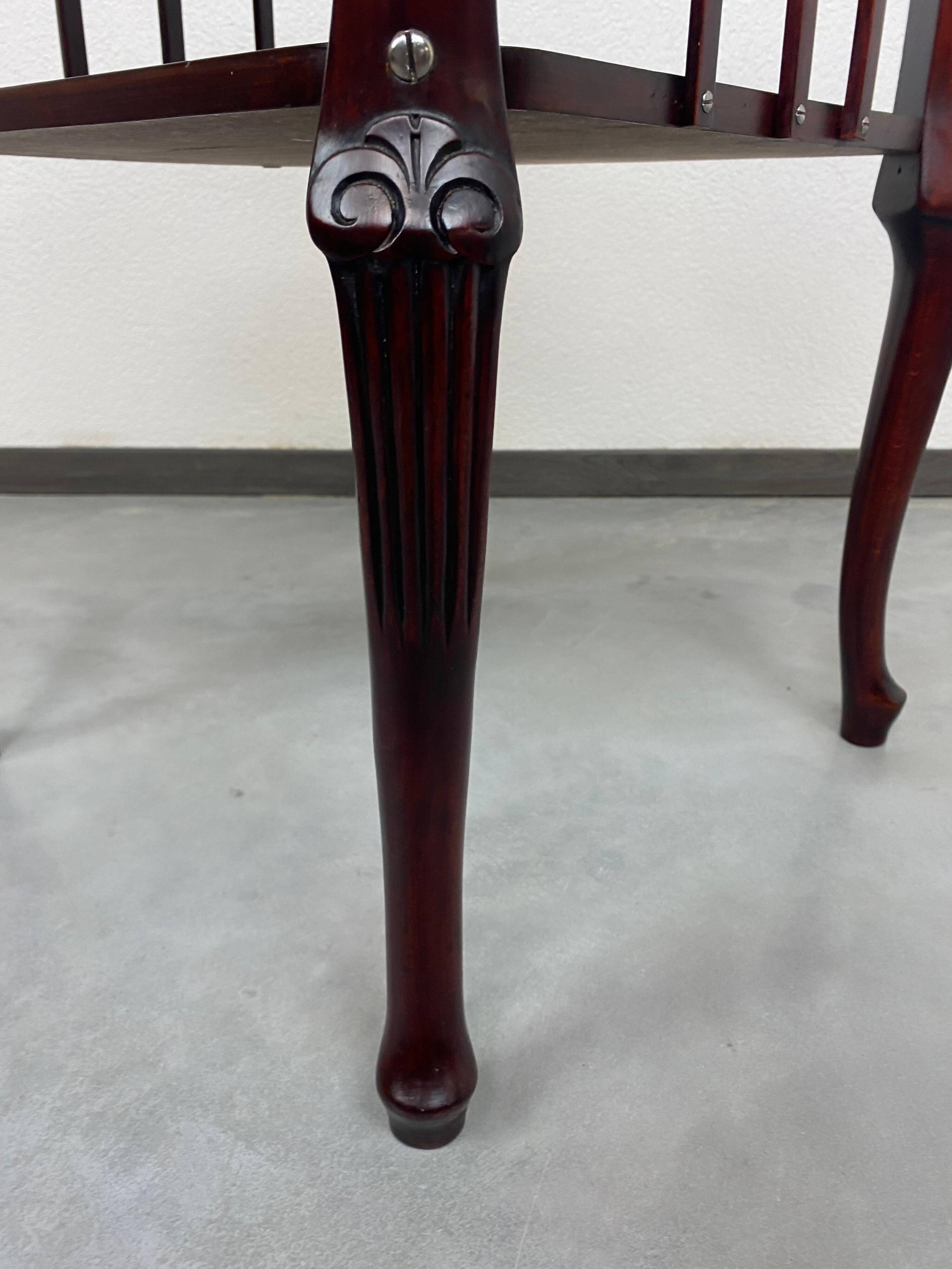 Table basse Sécession n°412 par Otto Wagner pour Thonet