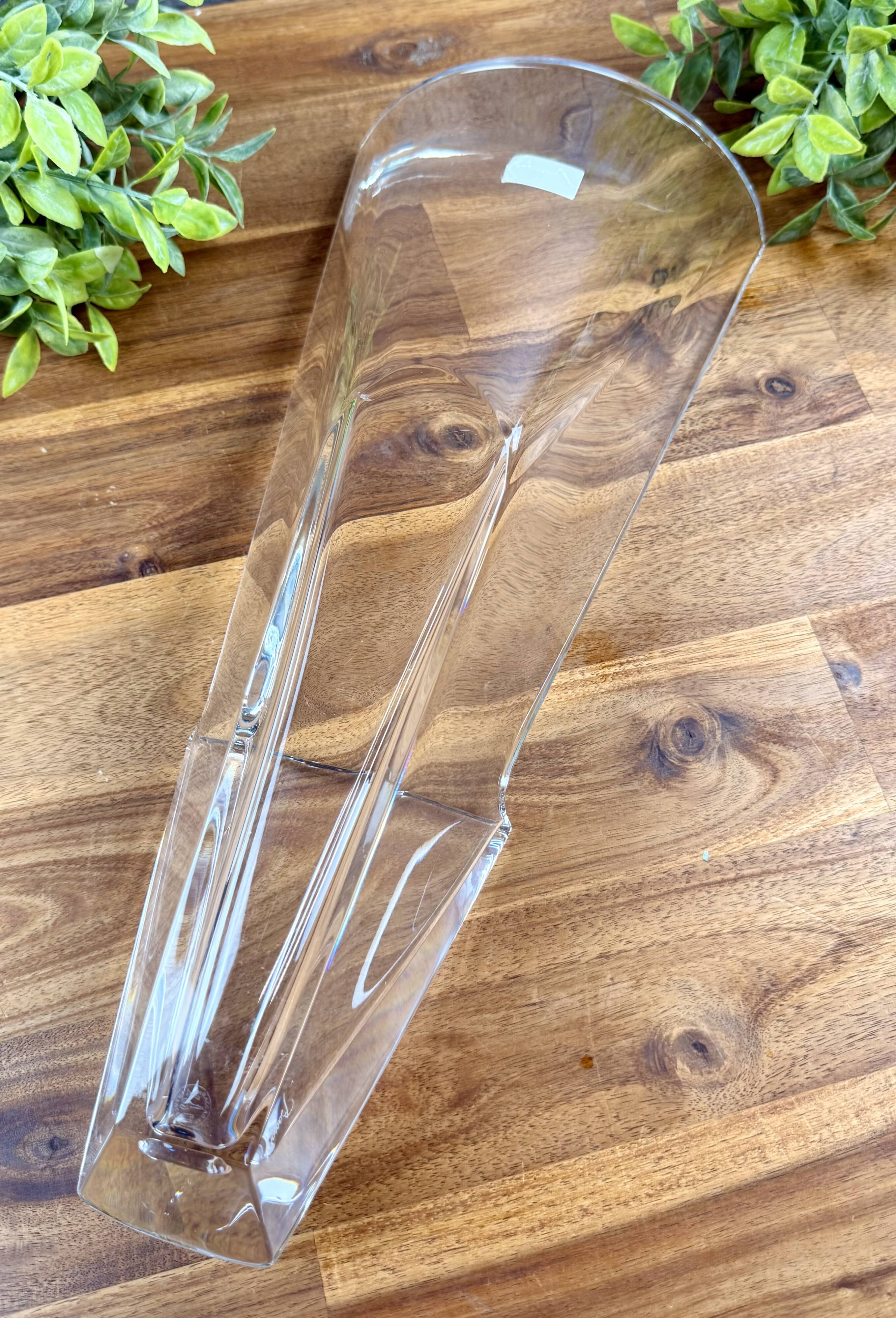 Baccarat crystal centrepiece model Diva with box