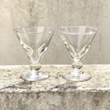 The two old walking glasses