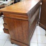 Oak chest of drawers