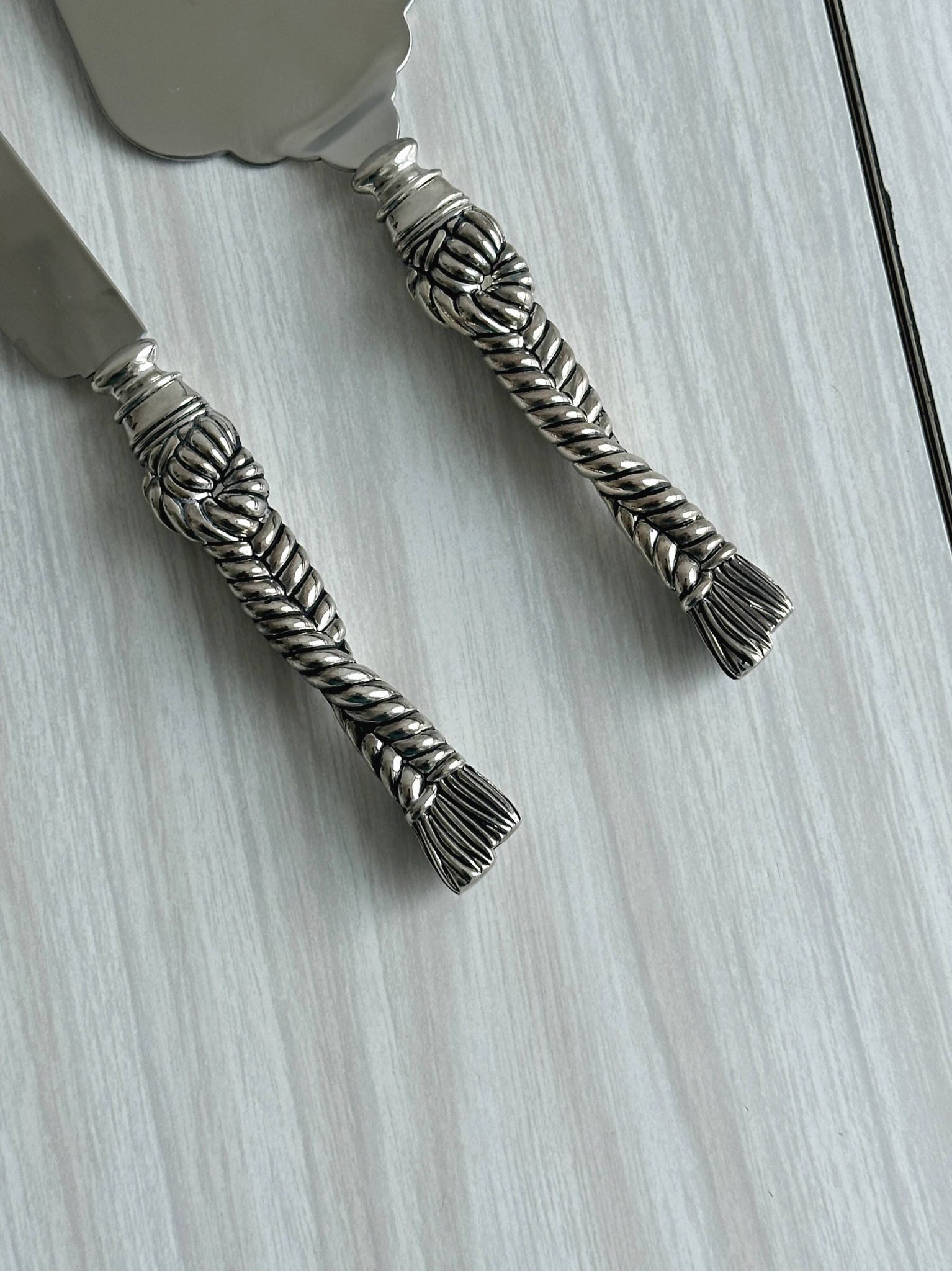 Silver-plated knife and cake server set