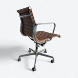 Tan Herman Miller Original Eames EA335 Ribbed Desk Aluminium Chair