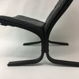 Mid-Century design black leather lounge chair by Ingmar Relling for Westnof