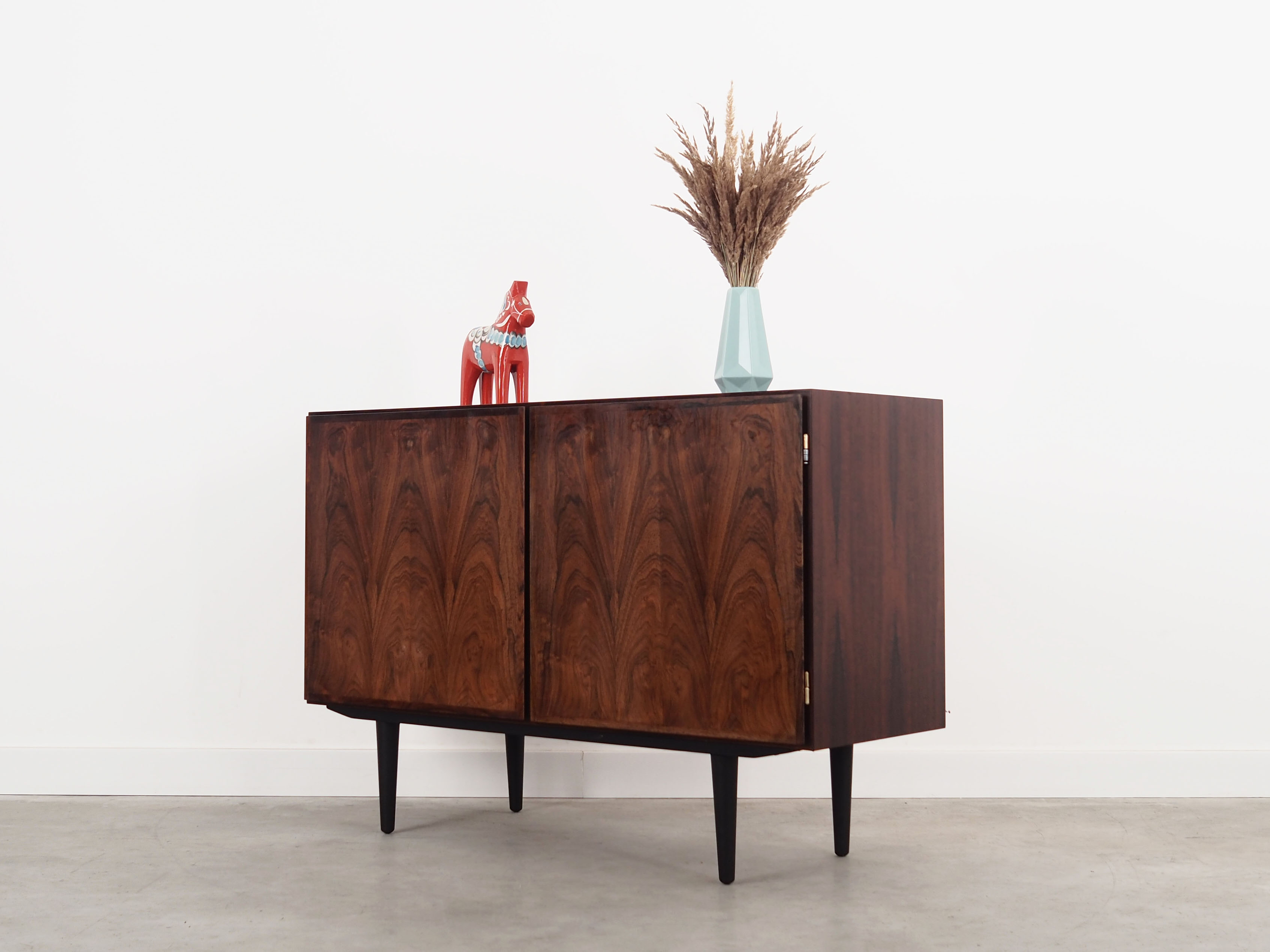 Buffet en palissandre, design danois, années 1970, fabricant Omann Jun