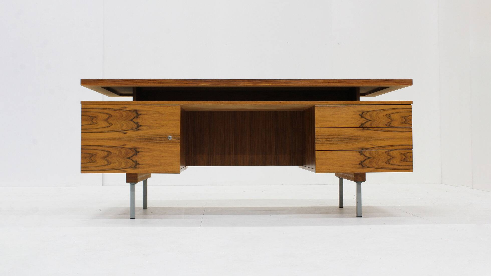 Bureau, Danemark années 1960