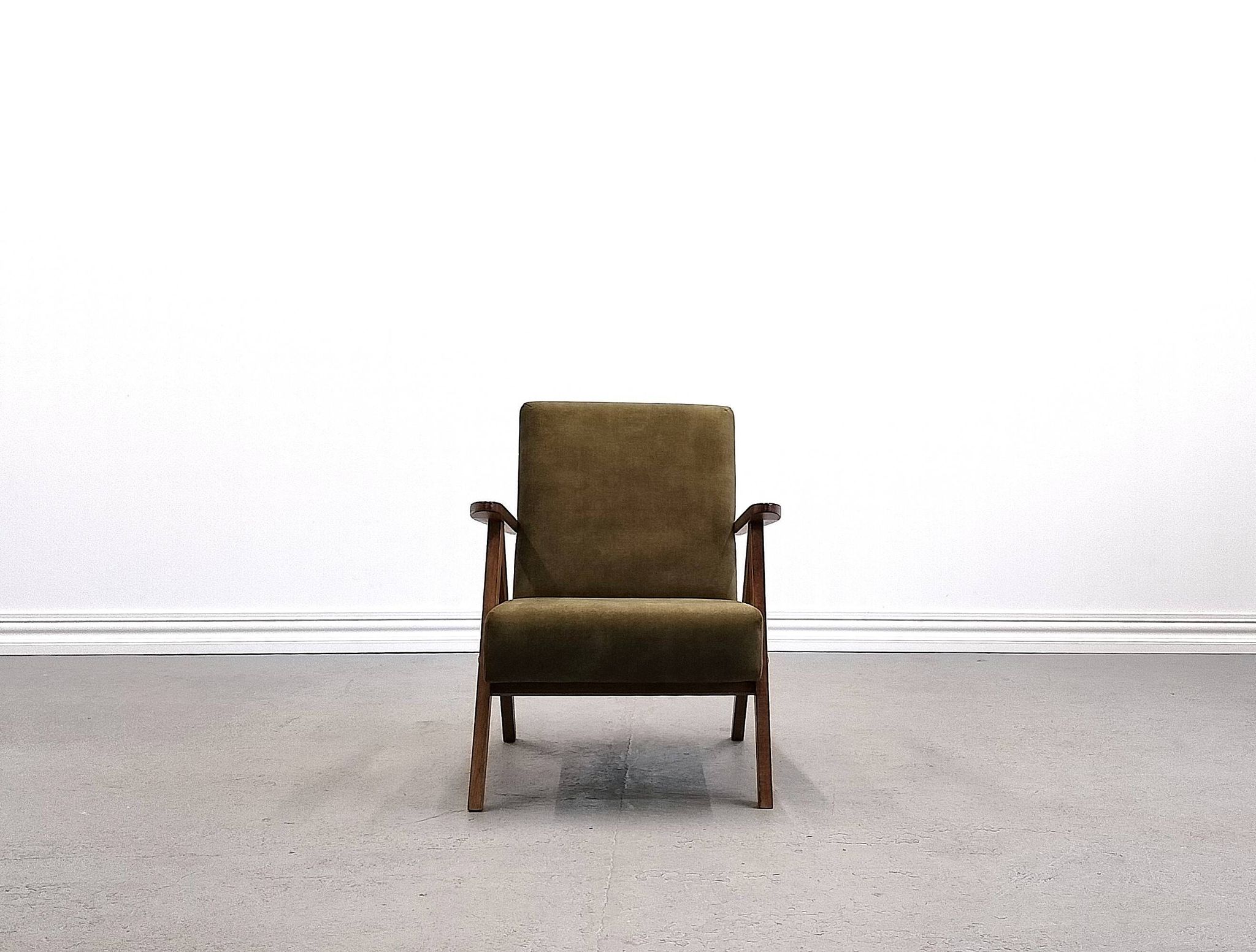 Mid Century Easy Chair Model B - 310 Var in Forest Green Velvet