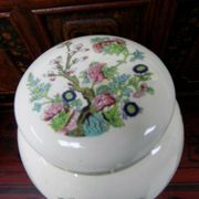 China porcelain lot 3 pots lid and wooden supports