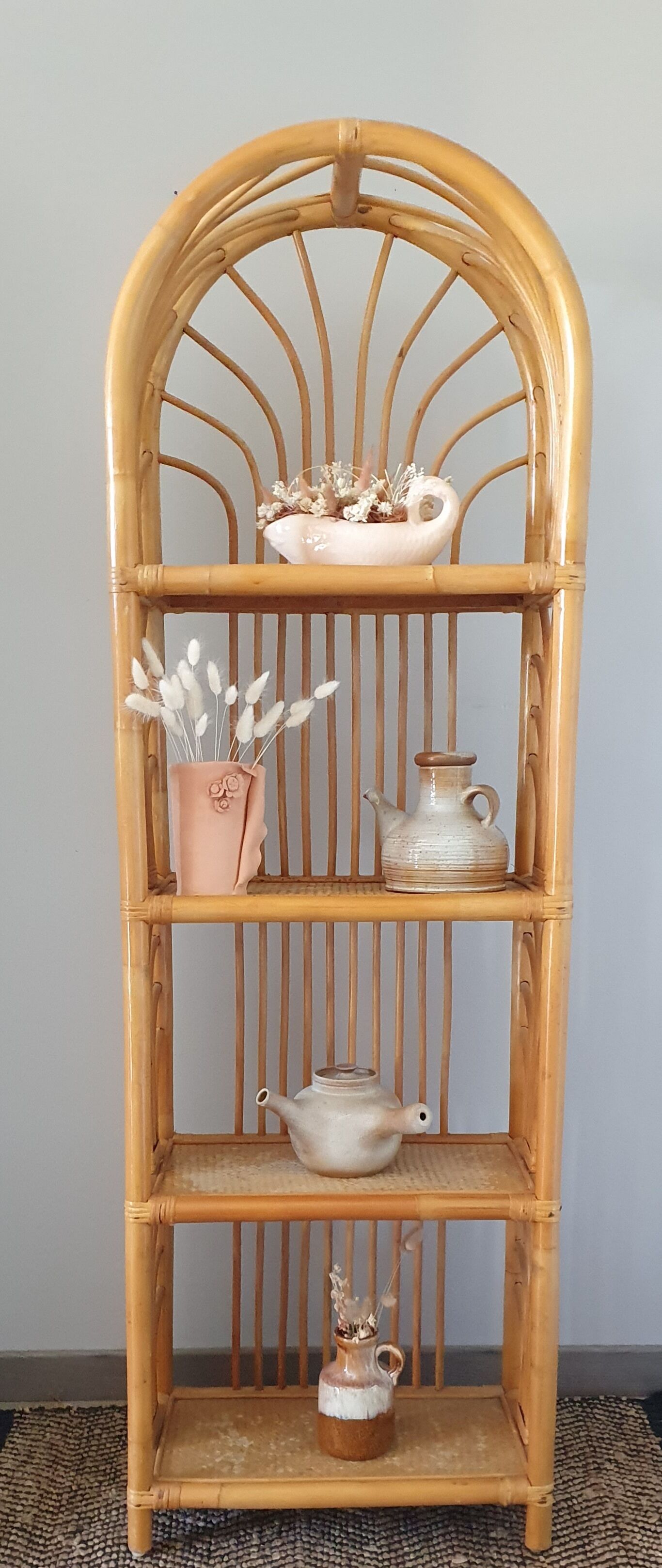Etagère en rotin