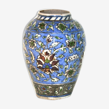 Ceramic vase iznic Turkey Ottoman art 19th