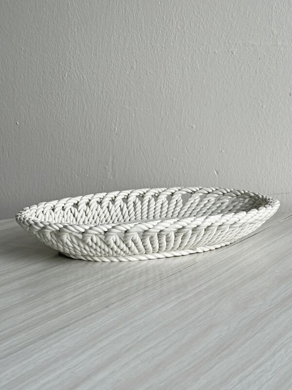 Corbeille à pain en porcelaine blanche tressée
