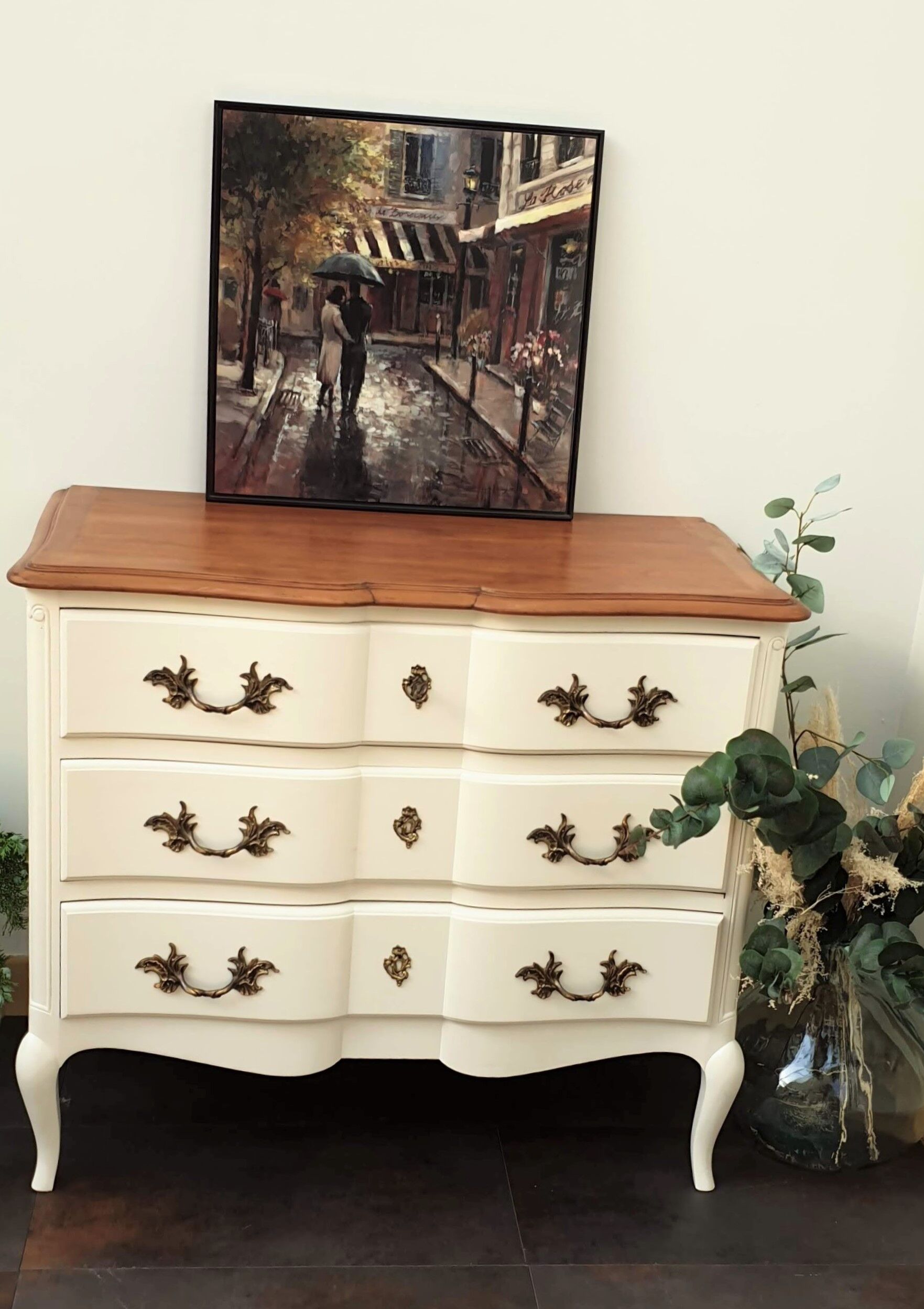 Creme white chest of drawers