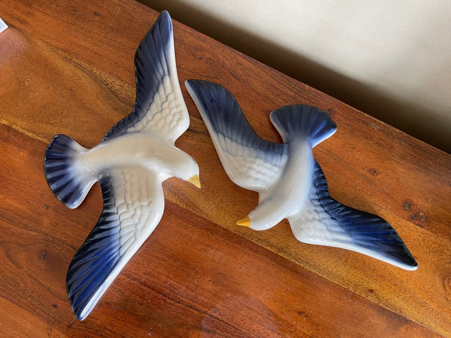 Pair of ceramic seagulls