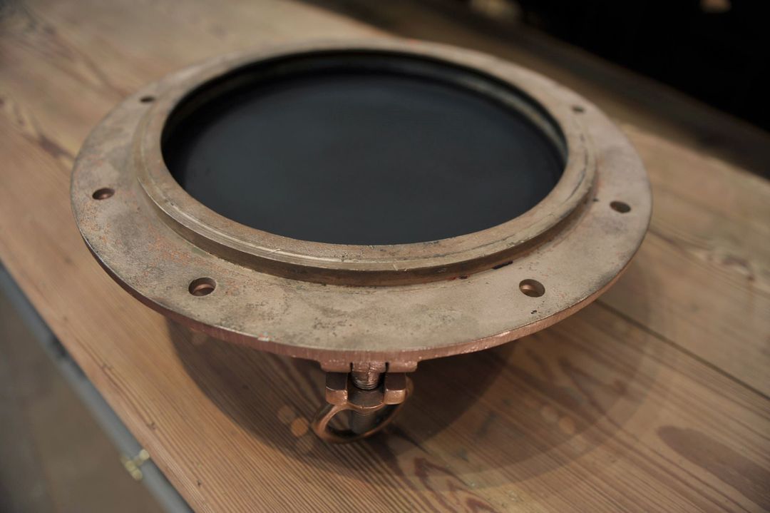 Bronze boat porthole mirror 1920 45x45cm