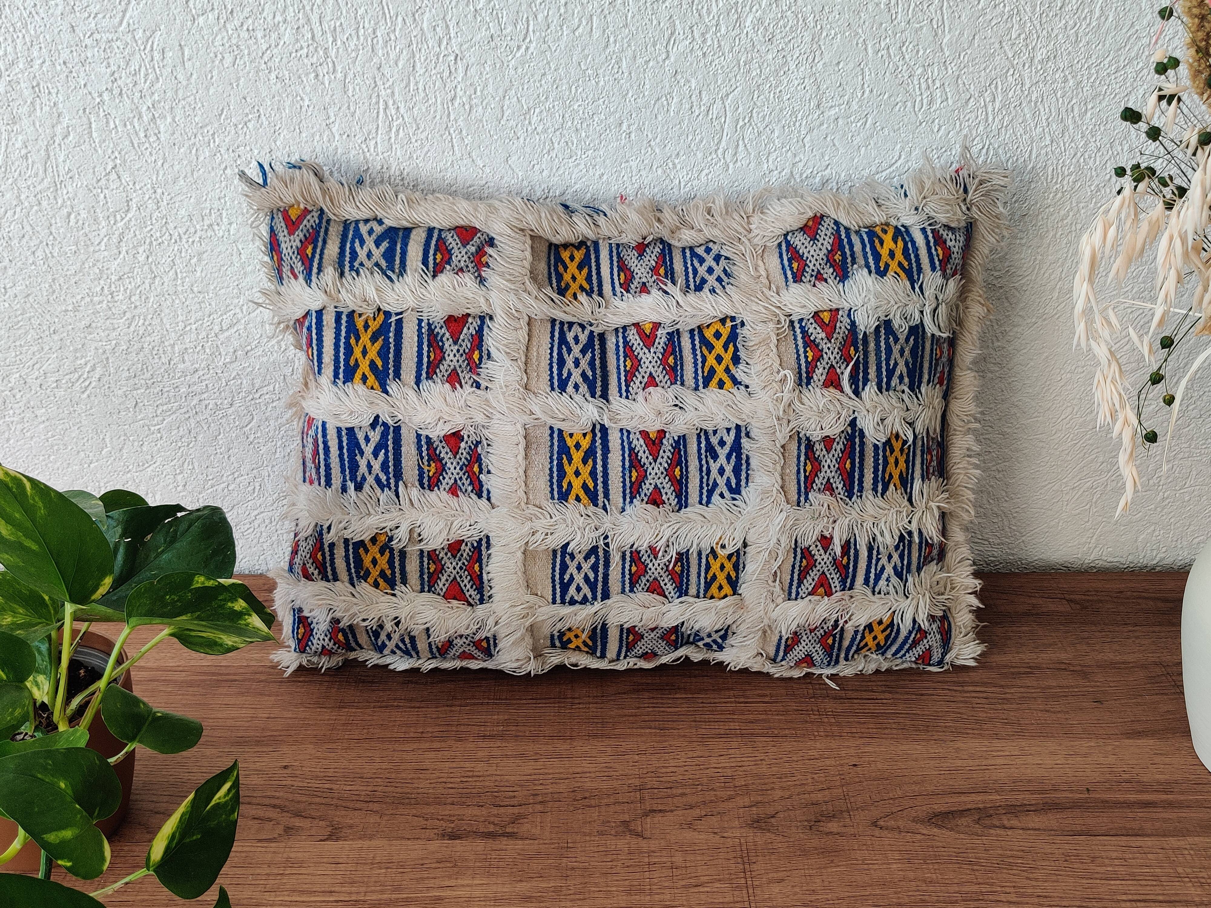 Vintage Berber cushion white and blue