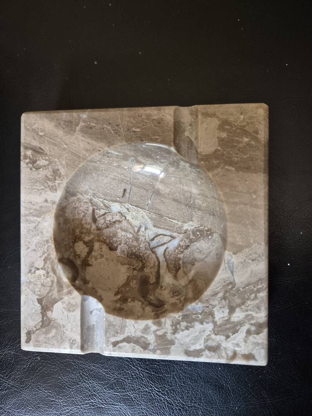 Ashtray or marble pocket tray from Boulogne.