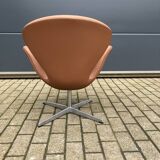 Fritz Hansen Swan chair by Arne Jacobsen in Cognac leather, NEW condition!!