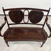 Curved bench Secession by Thonet Mundus