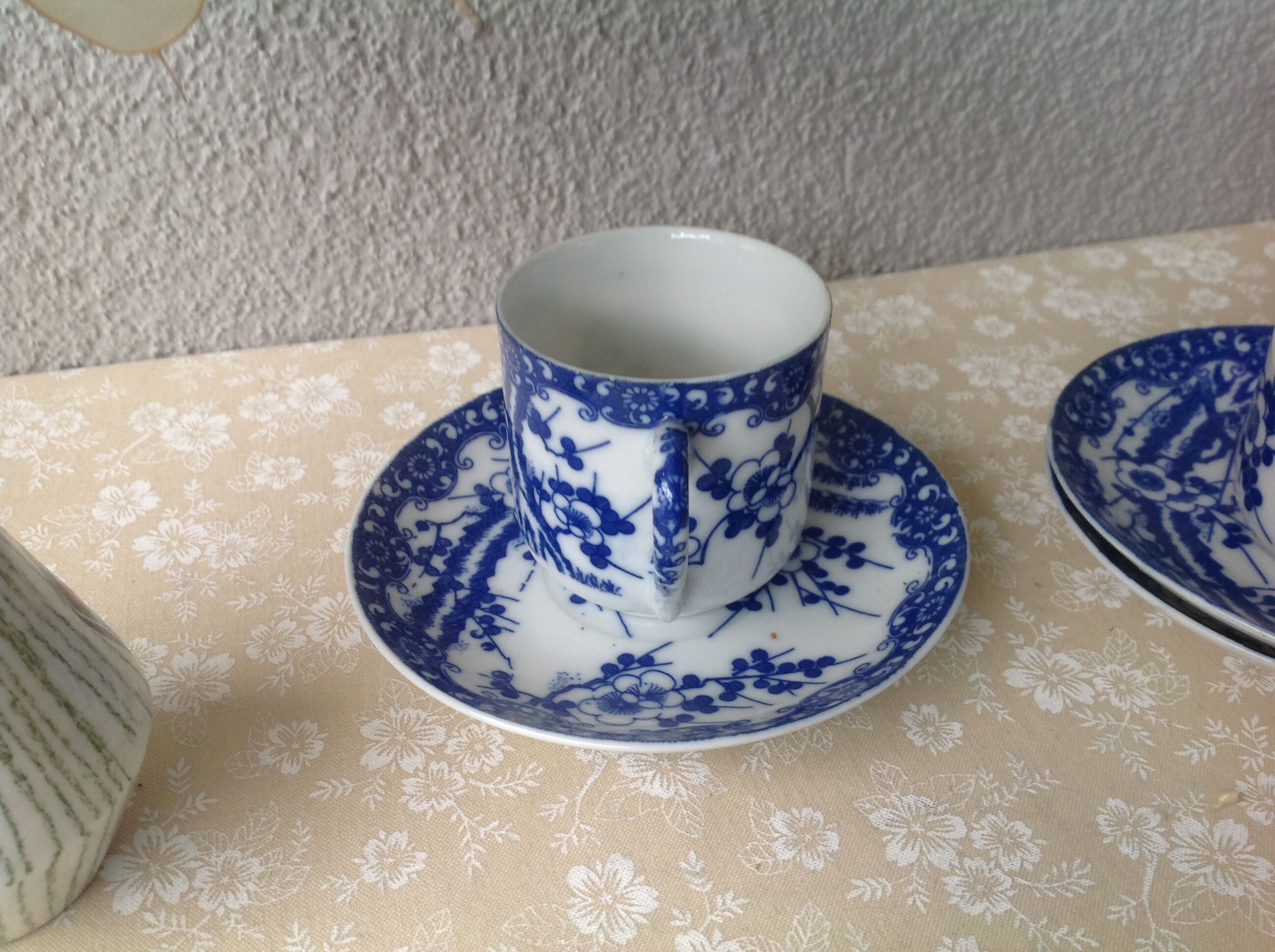 Set of 5 japanese porcelain cups