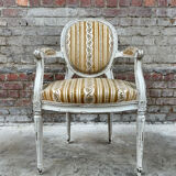 Fauteuil français de style Louis XVI avec revêtement