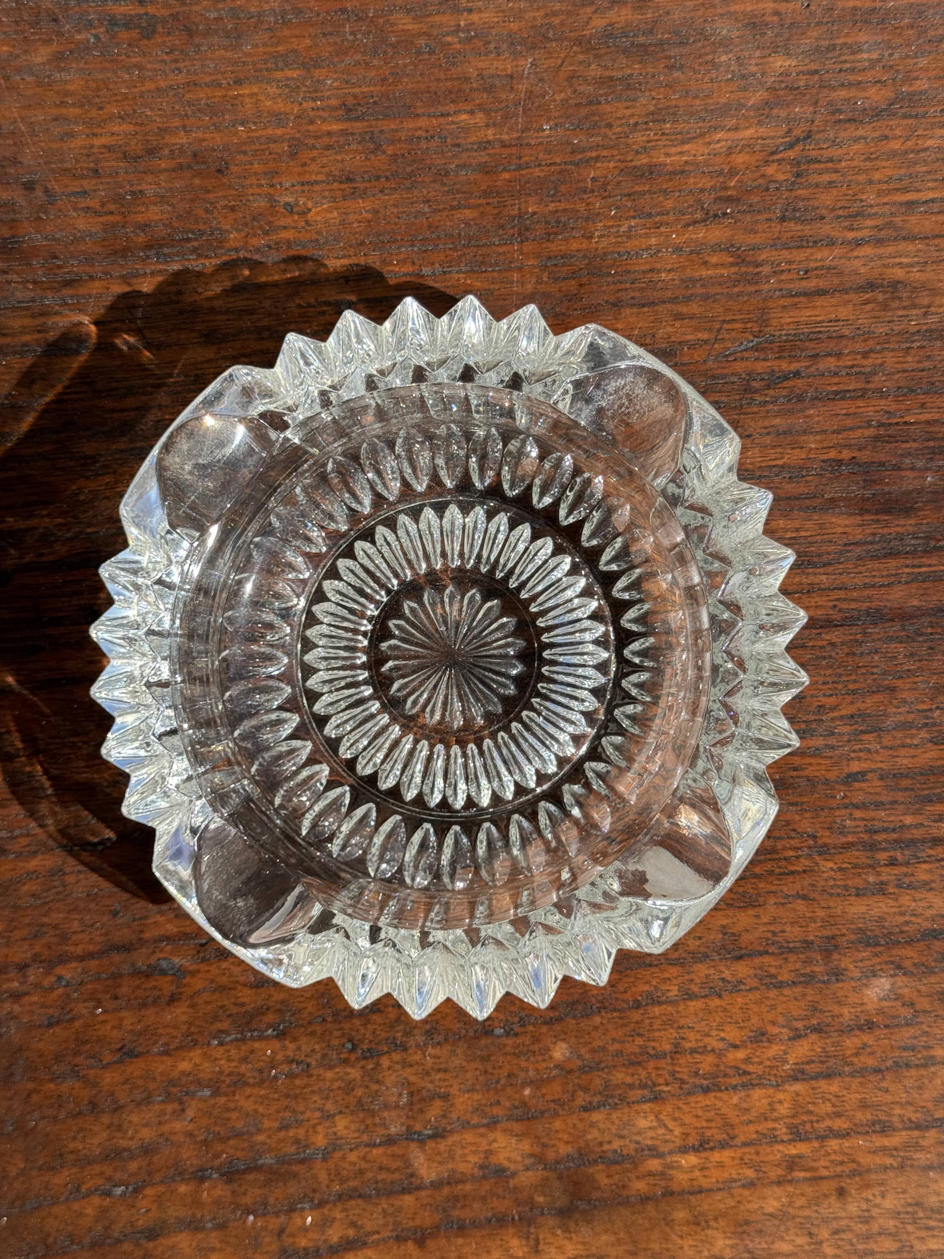 Classic glass ashtray with rose design and cigarette holder D13