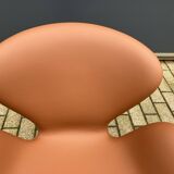 Fritz Hansen Swan chair by Arne Jacobsen in Cognac leather, NEW condition!!