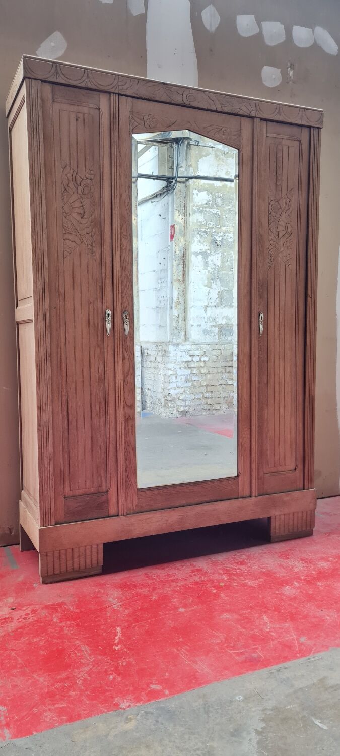Art deco wardrobe in light oak