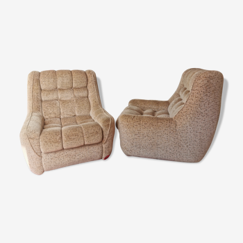 Paire de fauteuils design années 70