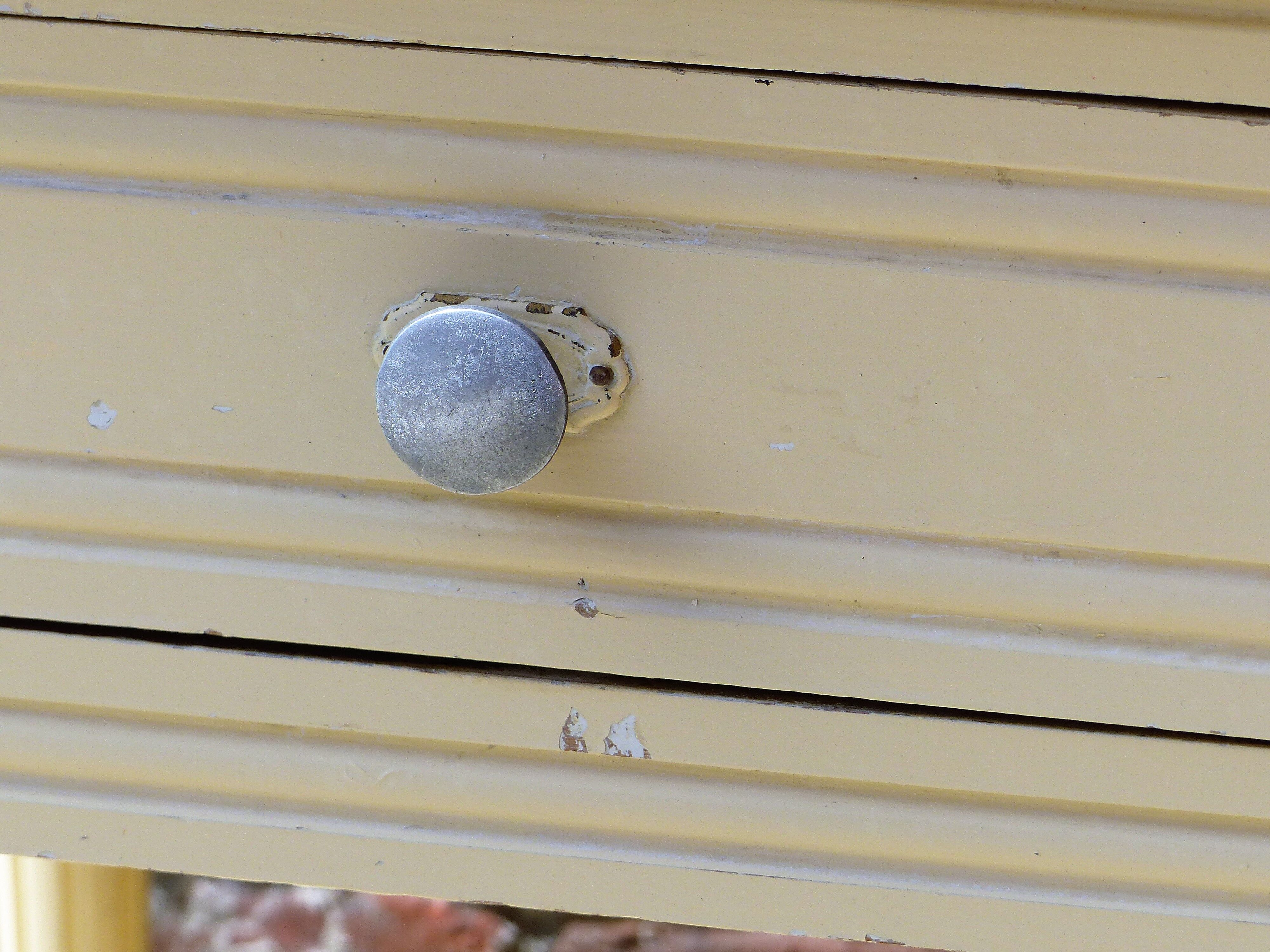 Dressing table toilet