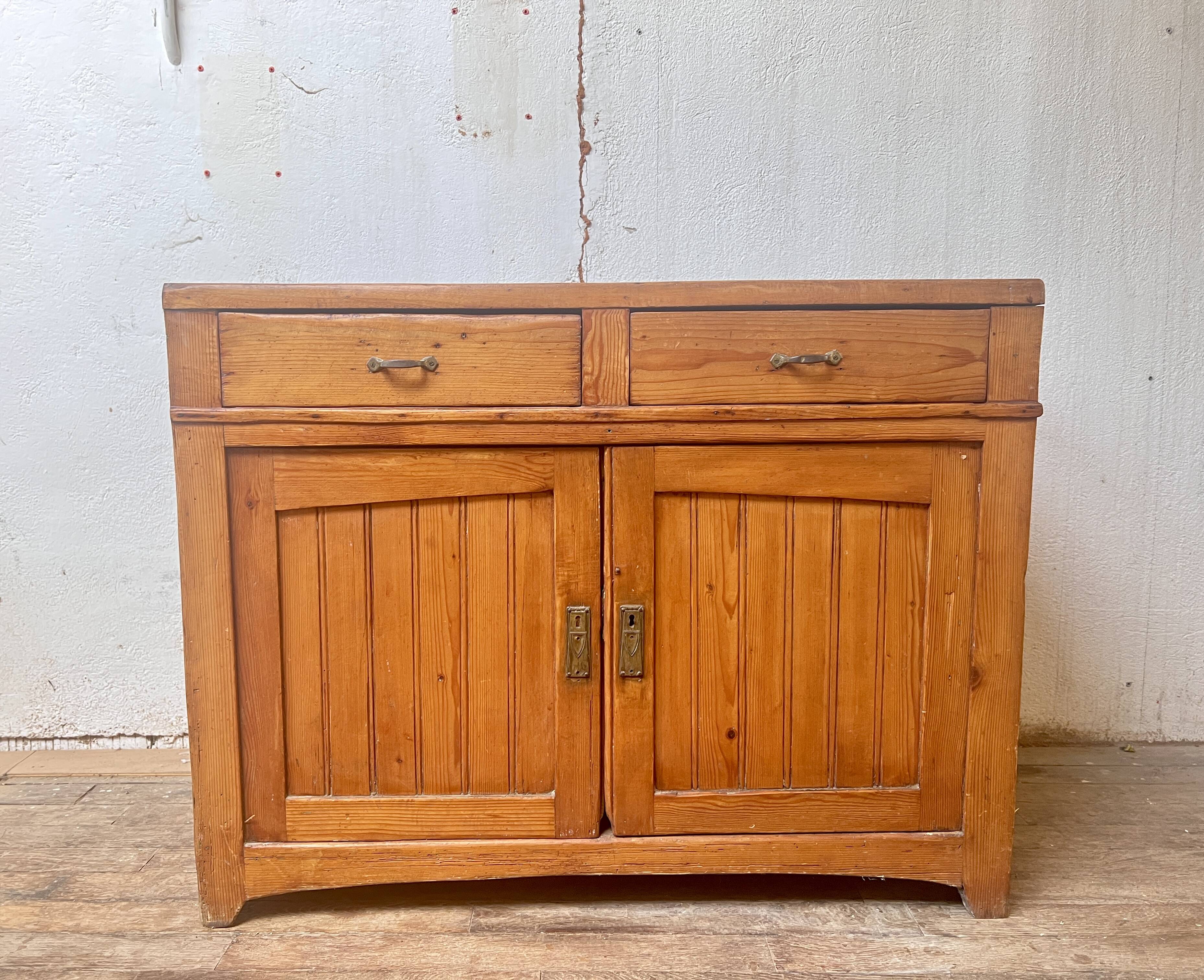 Buffet parisien vintage 1930