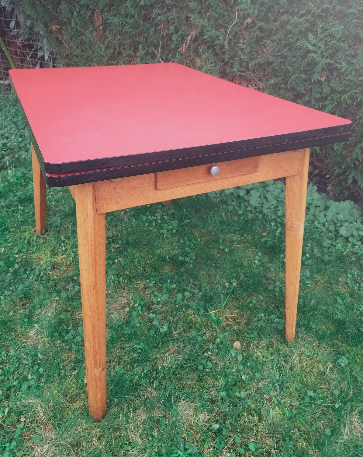 Dining table formica red foot wood