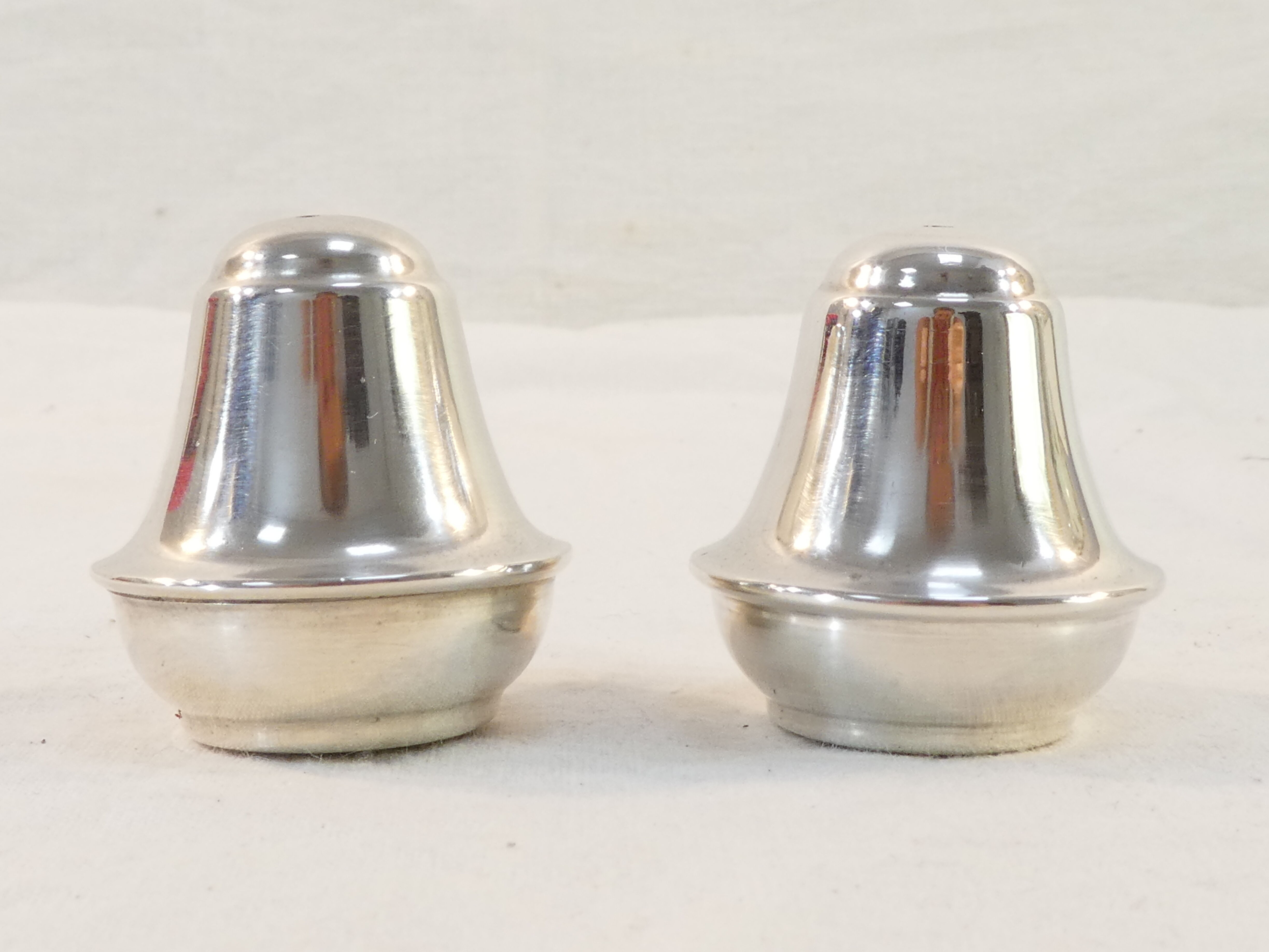 Pair of salt pans and its plate in solid silver 925 montenegro