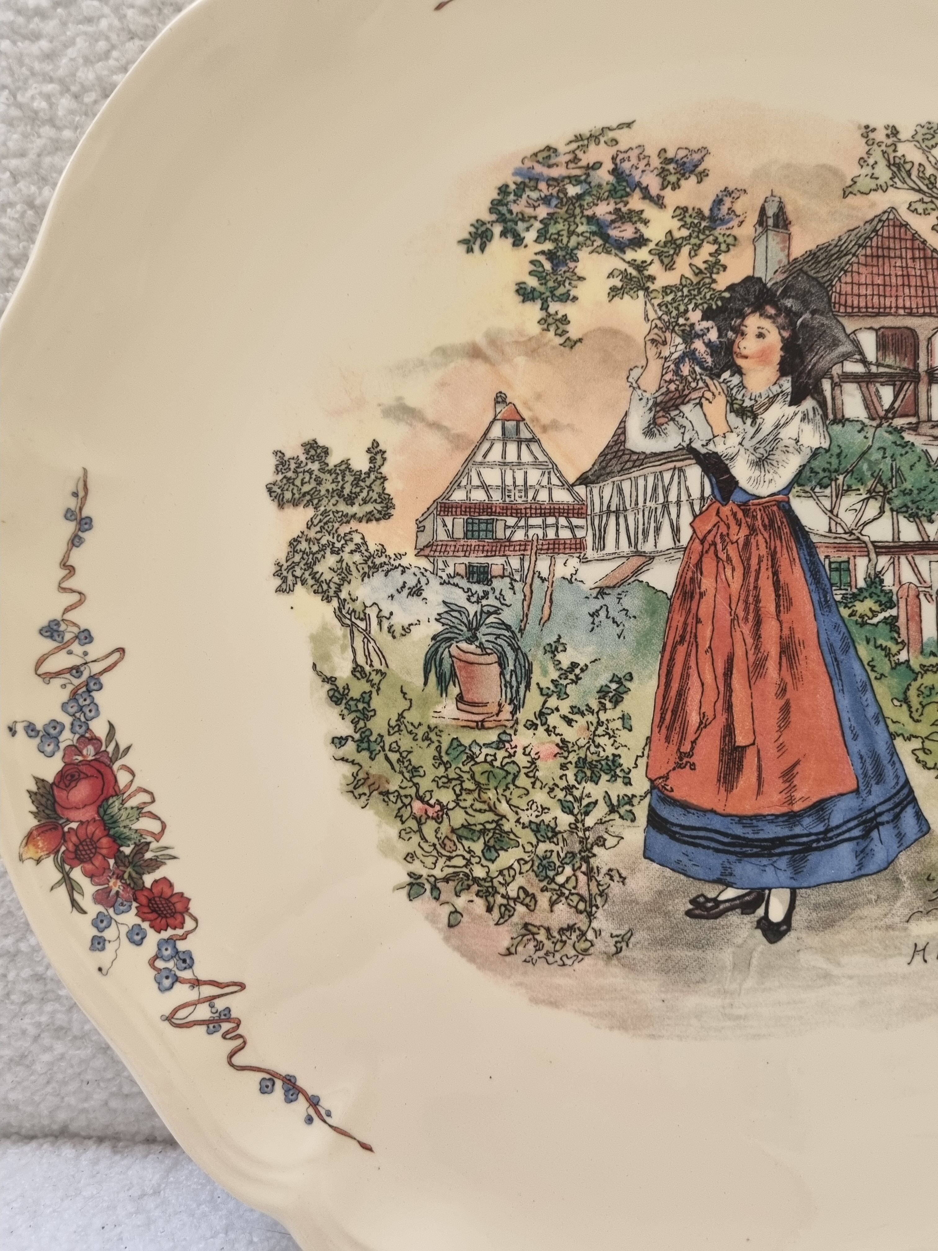 Large round serving dish earthenware Sarreguemines - OBERNAI - H. LOUX
